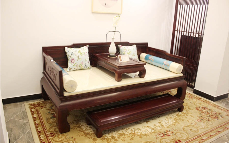 红木家具，，，，一定就是红色的吗？？？？？